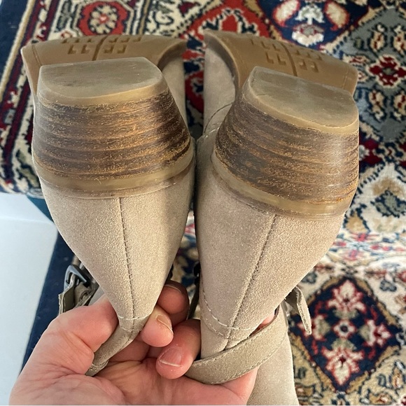 White Mountain suede bootie - Picture 4 of 5